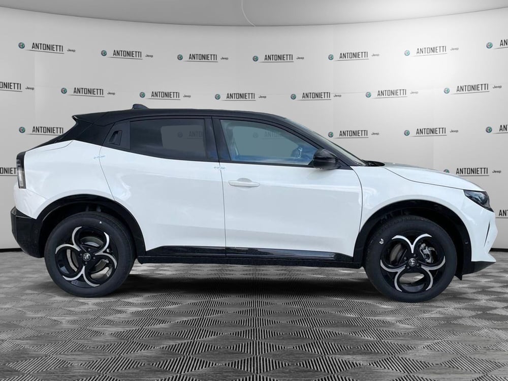 Alfa Romeo Junior nuova a Ancona (4)