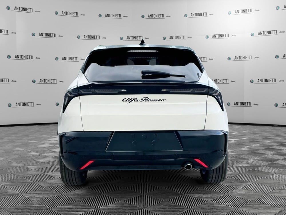 Alfa Romeo Junior nuova a Ancona (6)