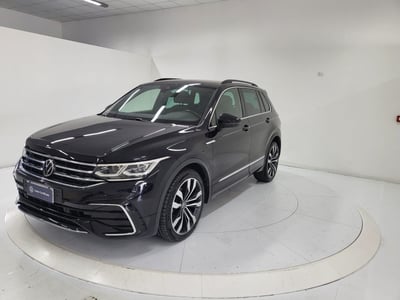 Volkswagen Tiguan 2.0 TDI 150 CV SCR DSG 4MOTION R-Line del 2022 usata a Catanzaro