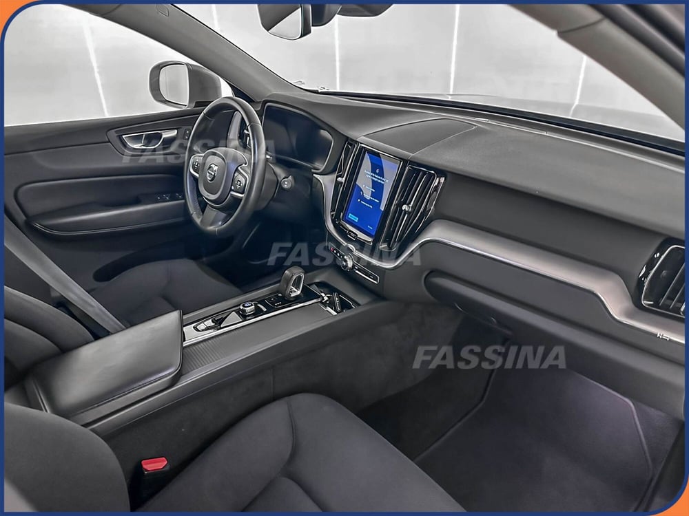 Volvo XC60 usata a Milano (13)