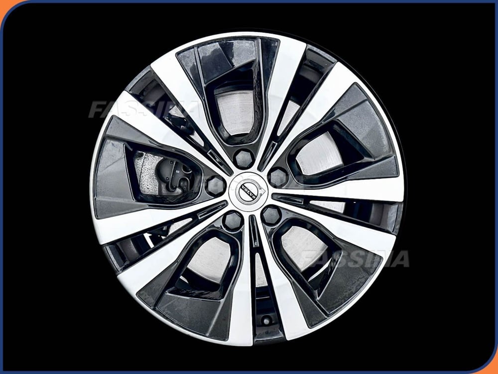Volvo XC60 usata a Milano (7)