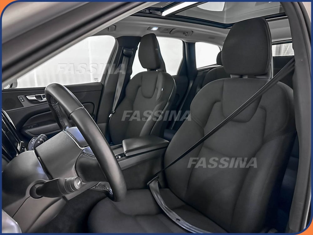 Volvo XC60 usata a Milano (8)