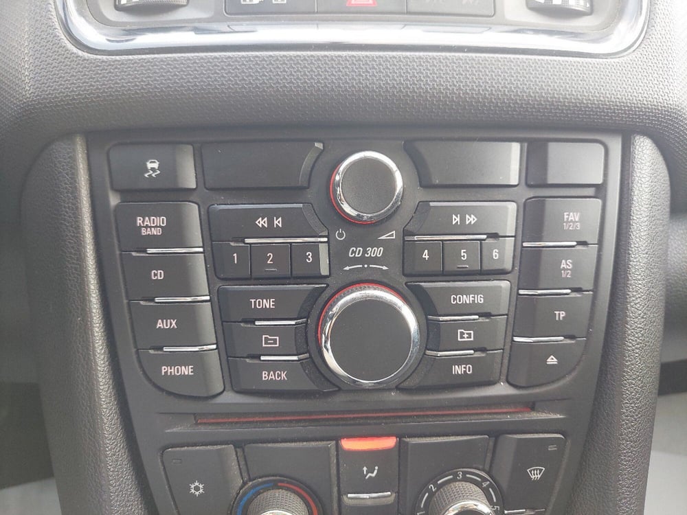 Opel Meriva usata a Piacenza (14)
