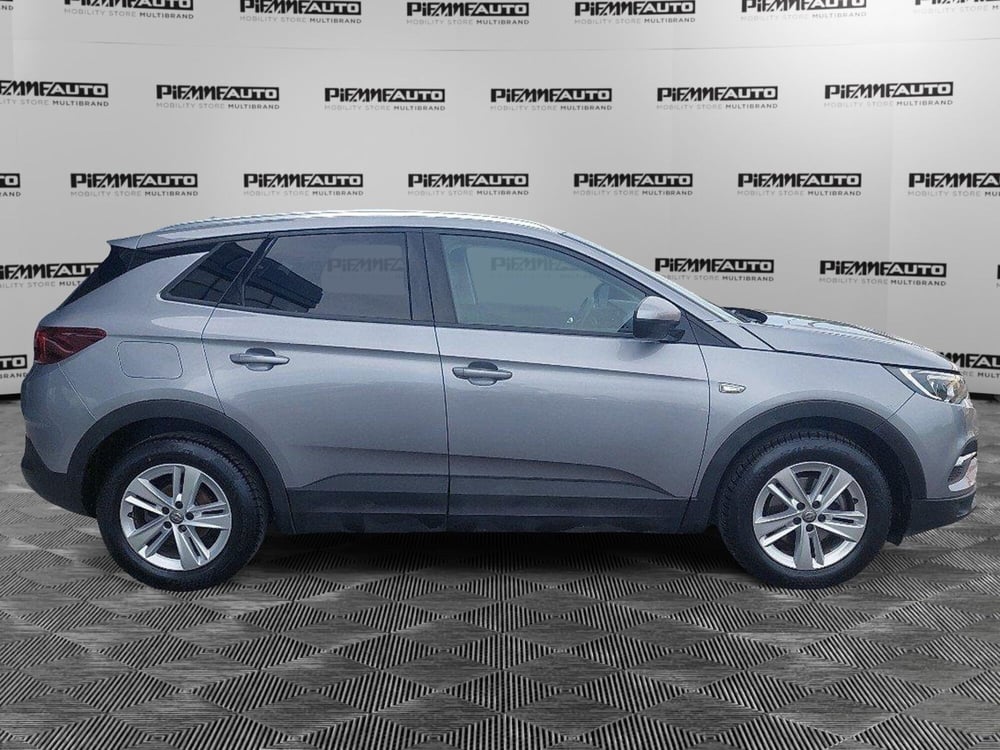 Opel Grandland X usata a Piacenza (7)
