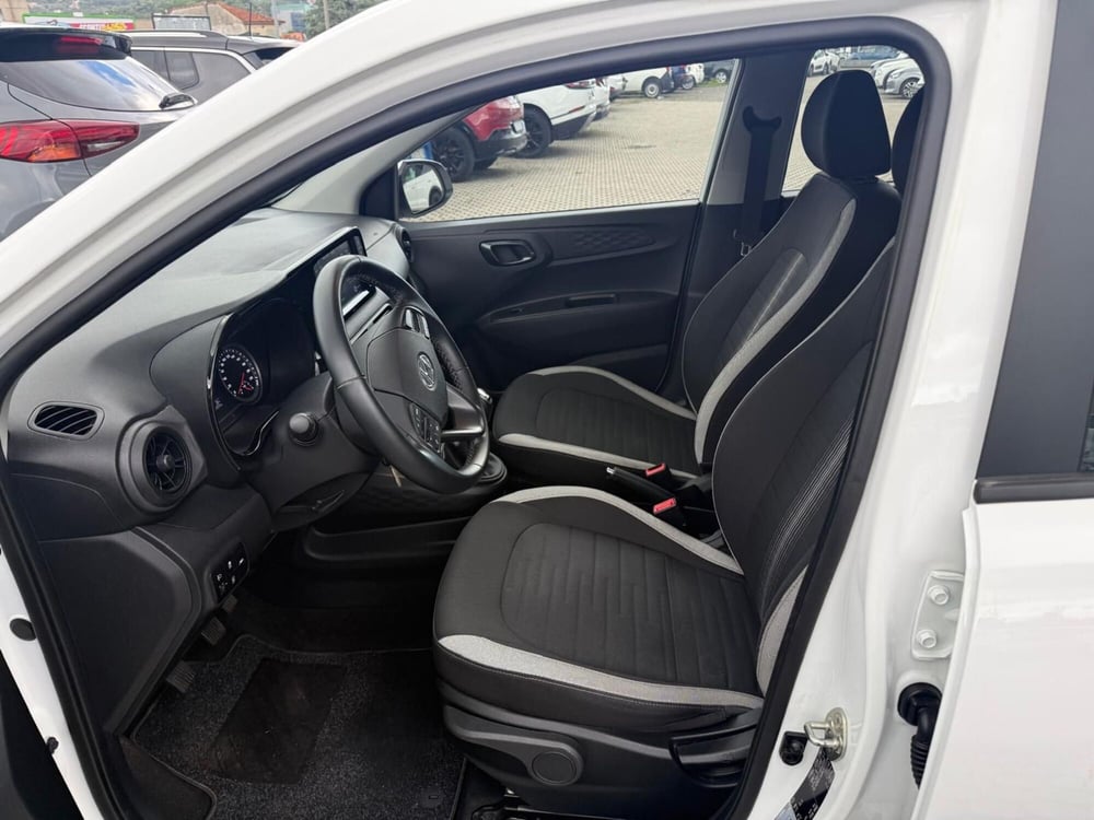 Hyundai i10 usata a Massa-Carrara (13)