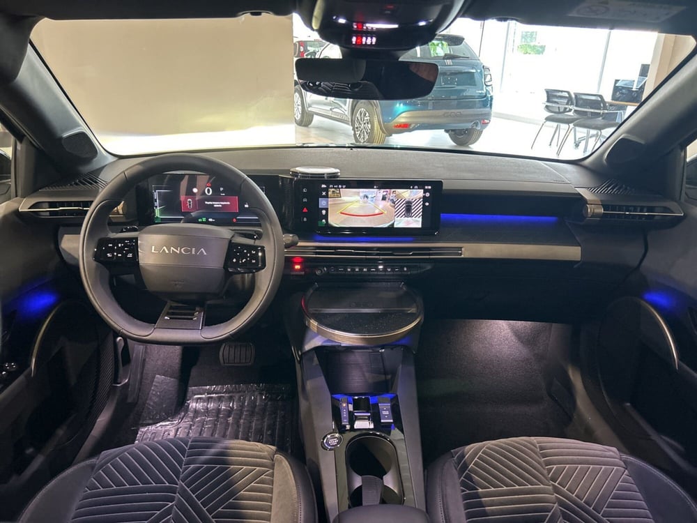 Lancia Ypsilon nuova a Bergamo (17)