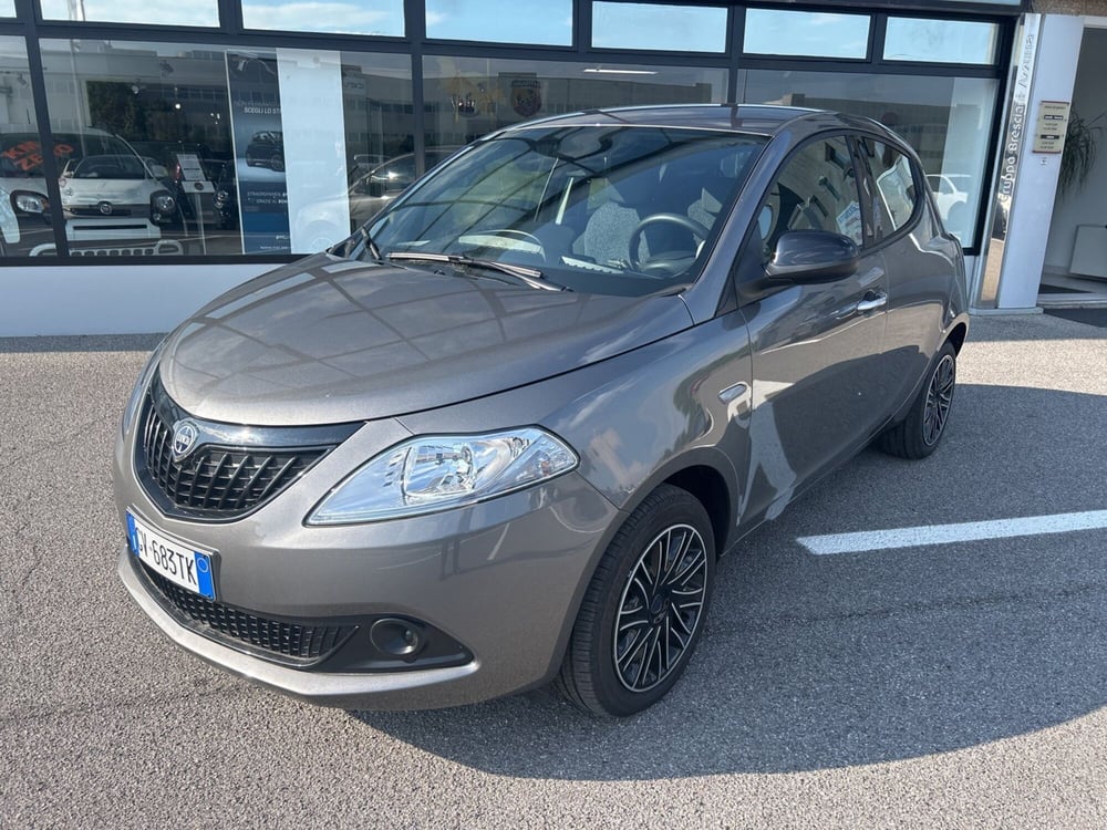 Lancia Ypsilon usata a Bergamo