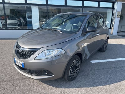 Lancia Ypsilon 1.0 FireFly 5 porte S&amp;S Hybrid Gold Plus del 2024 usata a Verdello