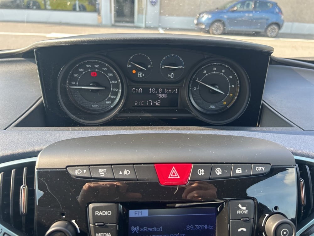 Lancia Ypsilon usata a Bergamo (11)