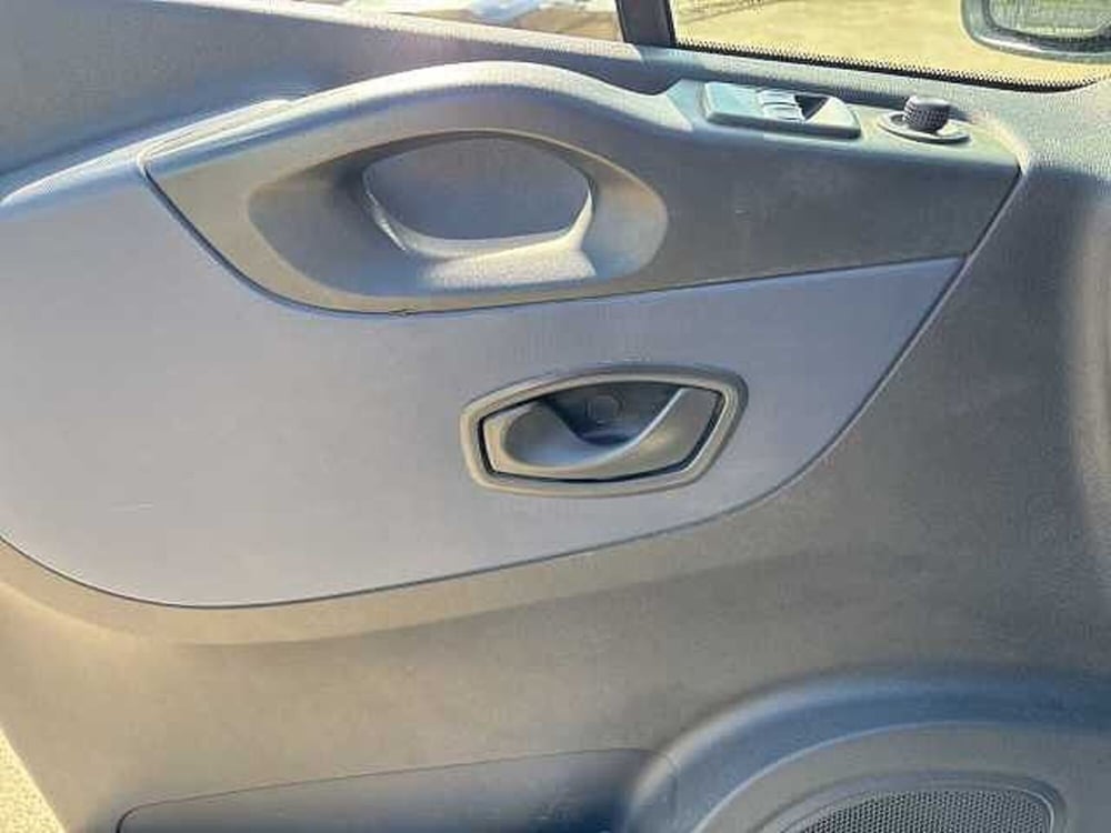 Opel Vivaro Furgone usata a Siena (11)