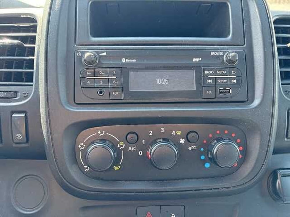 Opel Vivaro Furgone usata a Siena (8)