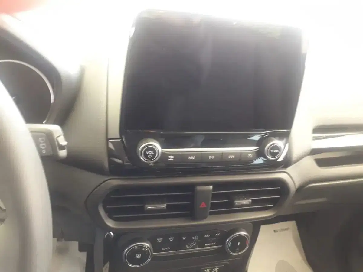 Ford EcoSport nuova a Latina (9)