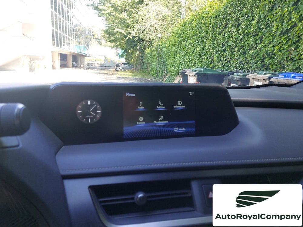 Lexus UX usata a Roma (14)
