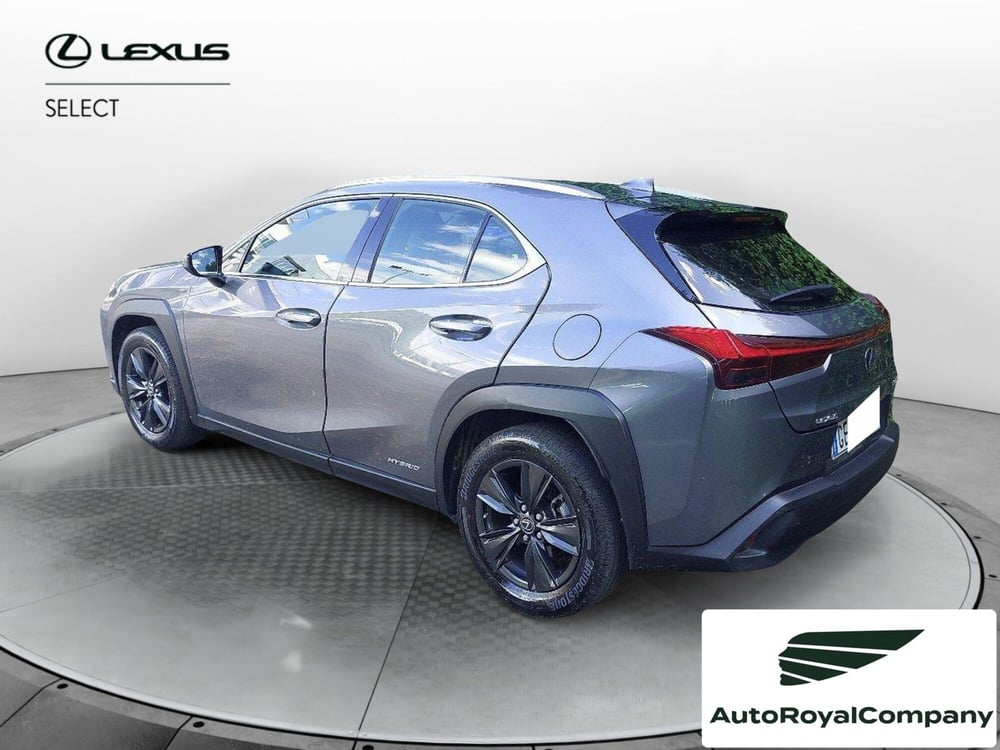 Lexus UX usata a Roma (4)