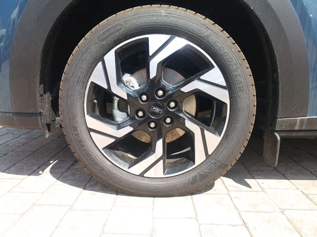 Ford Tourneo Custom nuova a Latina (10)