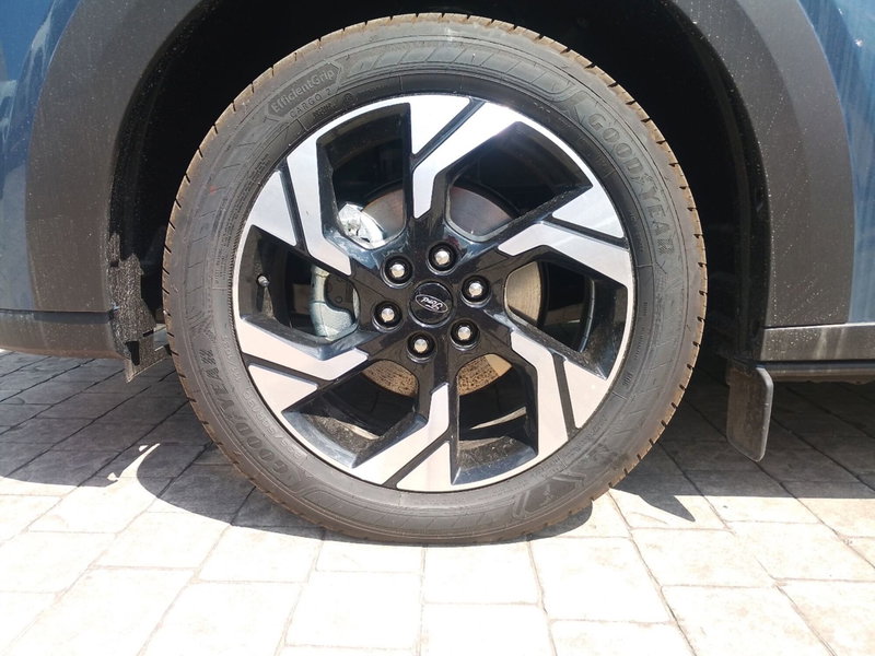 Ford Tourneo Custom nuova a Latina (10)