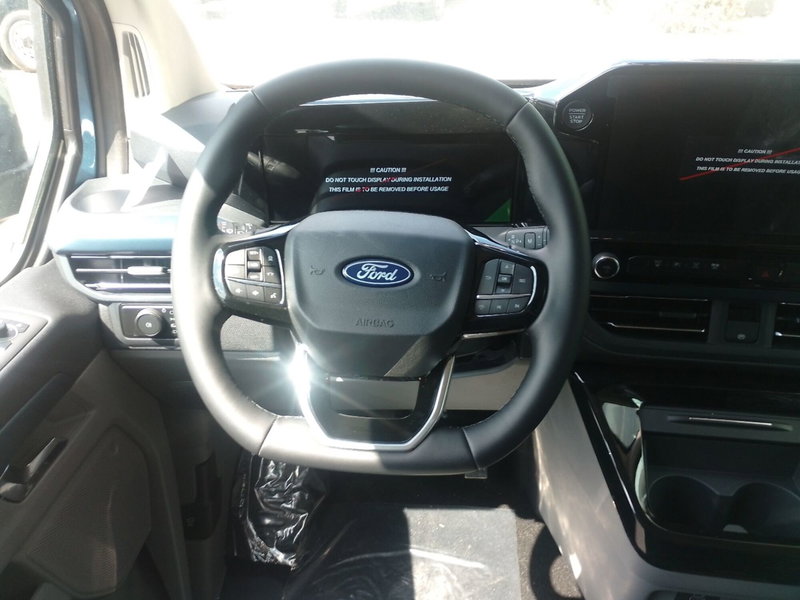 Ford Tourneo Custom nuova a Latina (16)