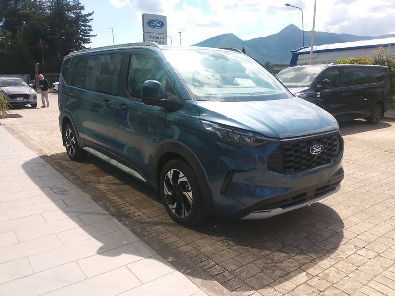 Ford Tourneo Custom nuova a Latina (5)