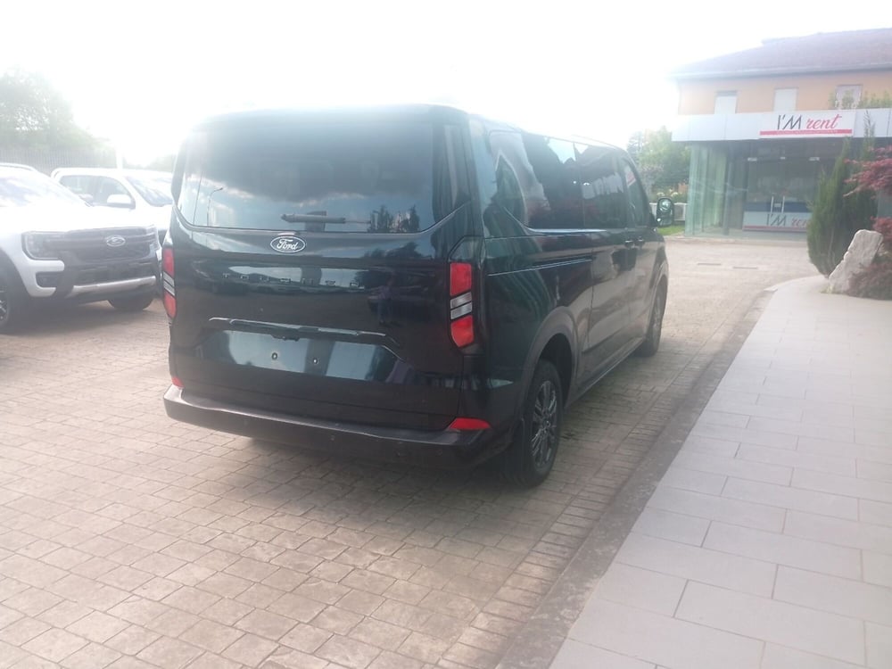 Ford Tourneo Custom nuova a Latina (12)