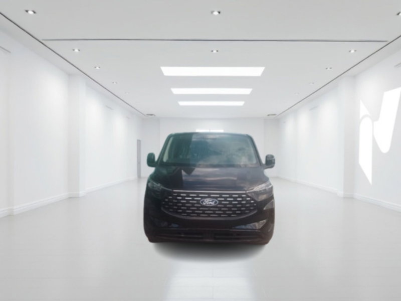 Ford Tourneo Custom nuova a Latina (2)