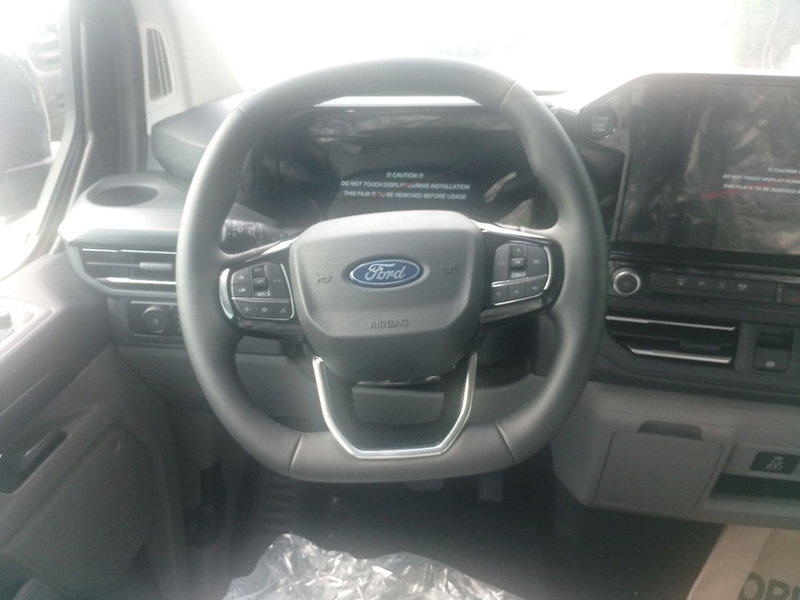 Ford Tourneo Custom nuova a Latina (4)