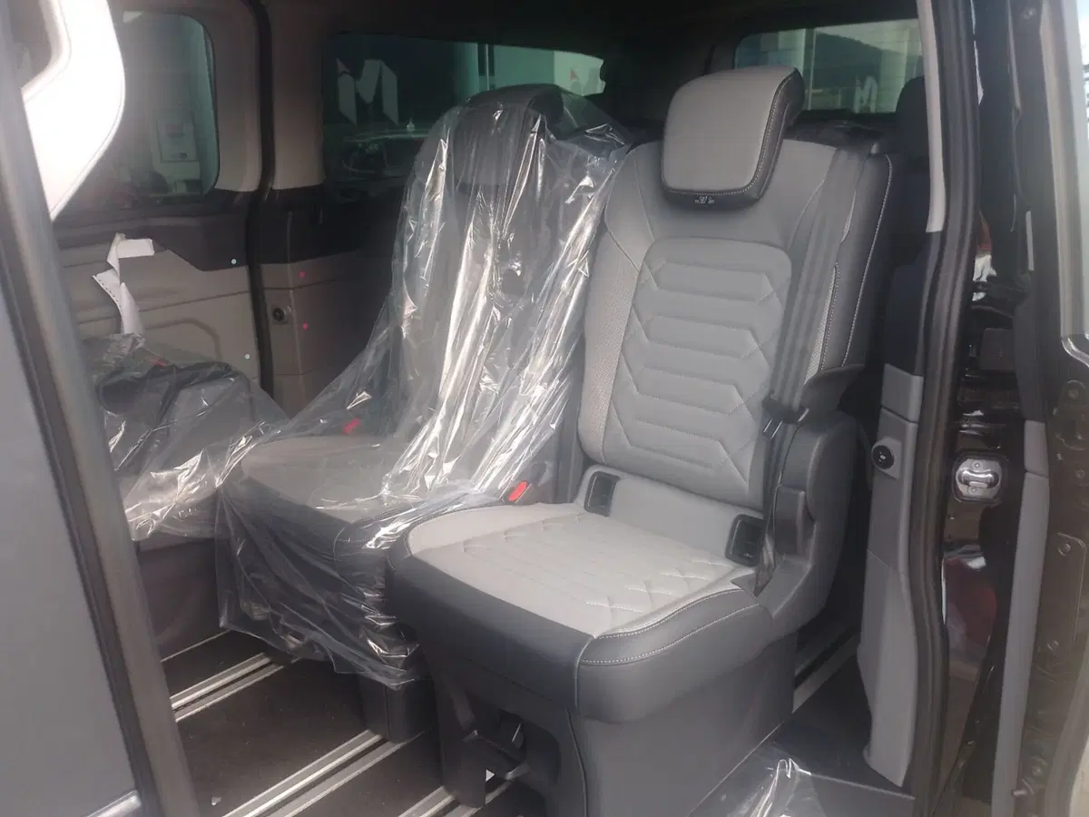 Ford Tourneo Custom nuova a Latina (6)