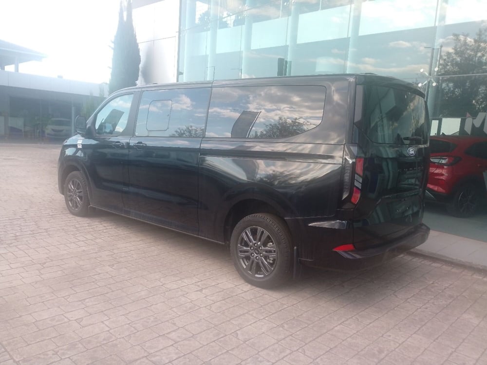 Ford Tourneo Custom nuova a Latina (9)