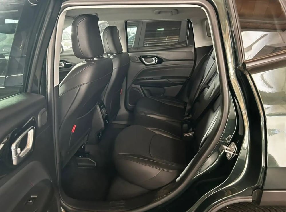 Jeep Compass nuova a Latina (4)
