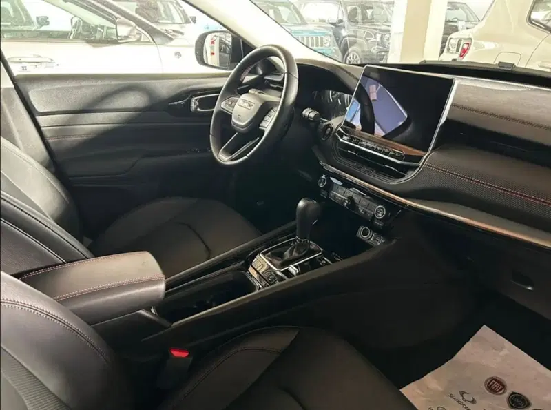 Jeep Compass nuova a Latina (5)