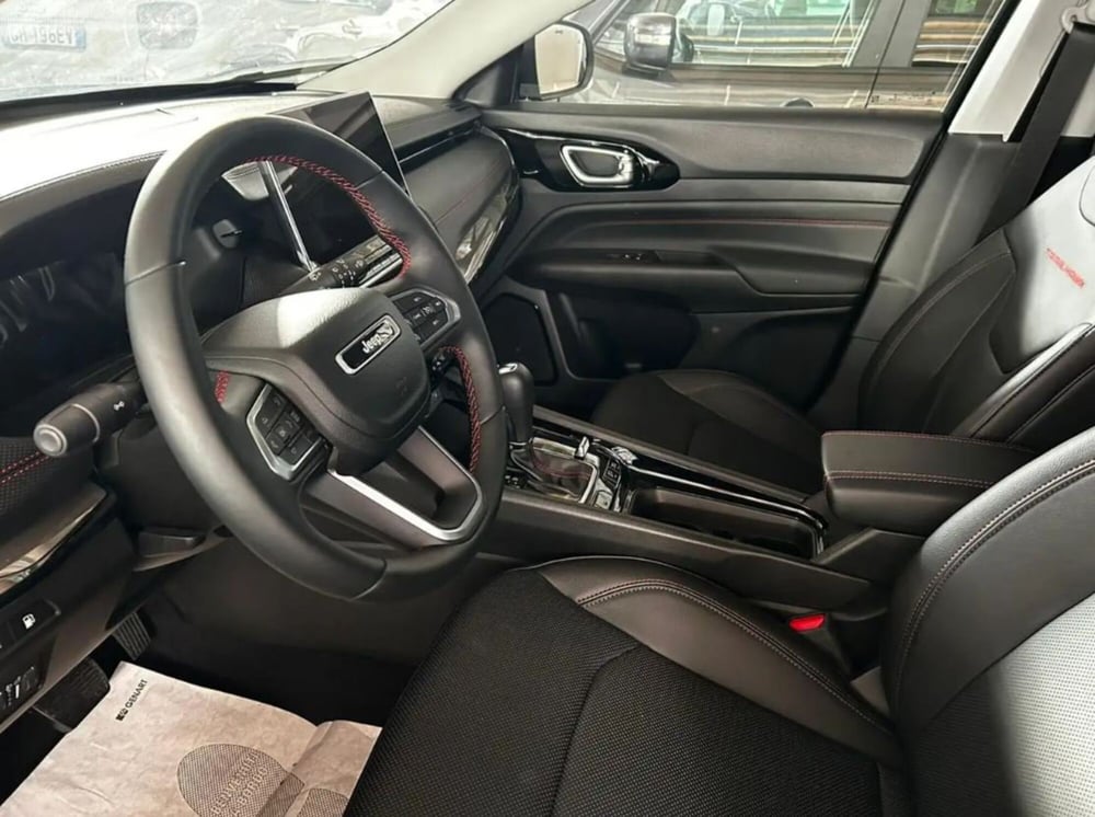 Jeep Compass nuova a Latina (6)