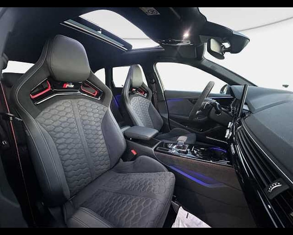 Audi RS 4 Avant nuova a Roma (8)