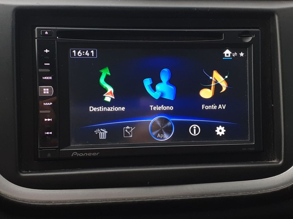 Suzuki S-Cross usata a Modena (13)