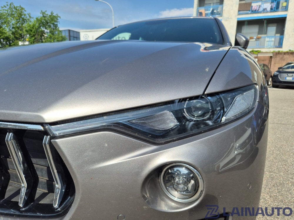 Maserati Levante usata a Milano (10)
