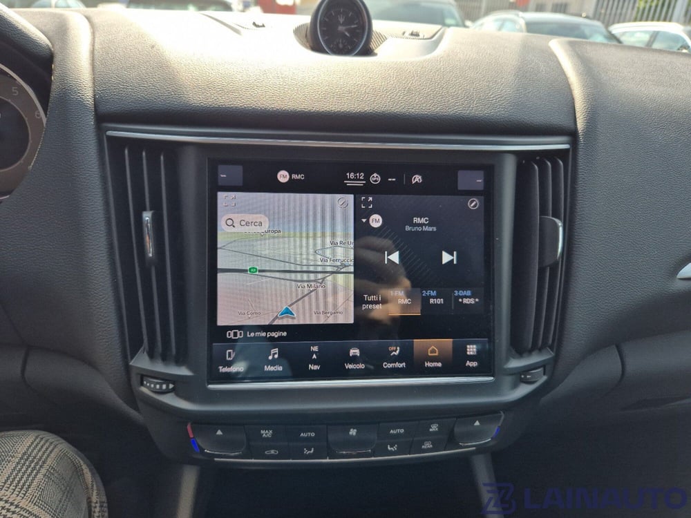 Maserati Levante usata a Milano (20)