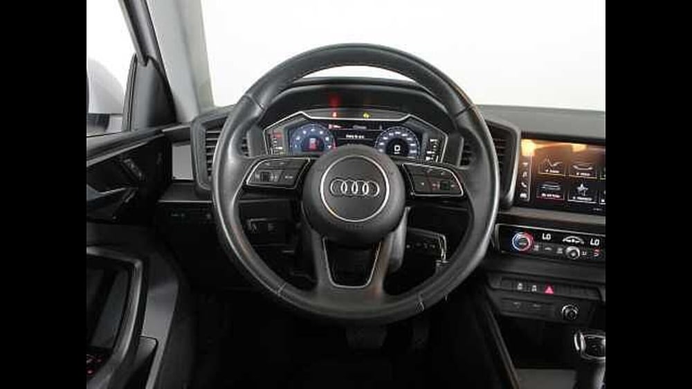 Audi A1 allstreet usata a Palermo (12)