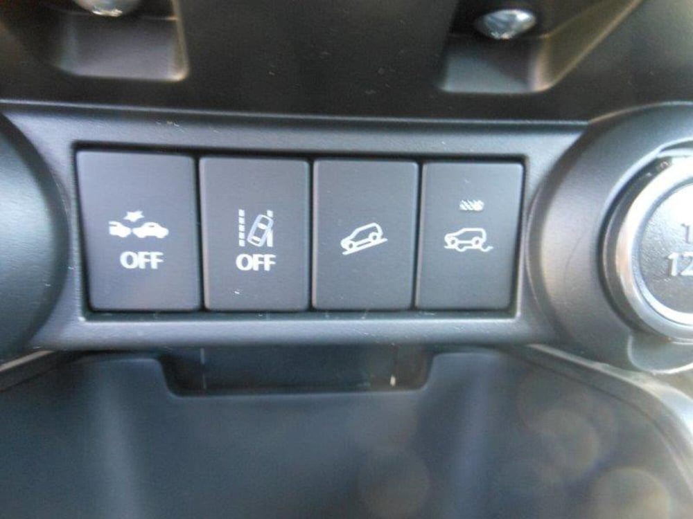 Suzuki Ignis nuova a L'Aquila (17)