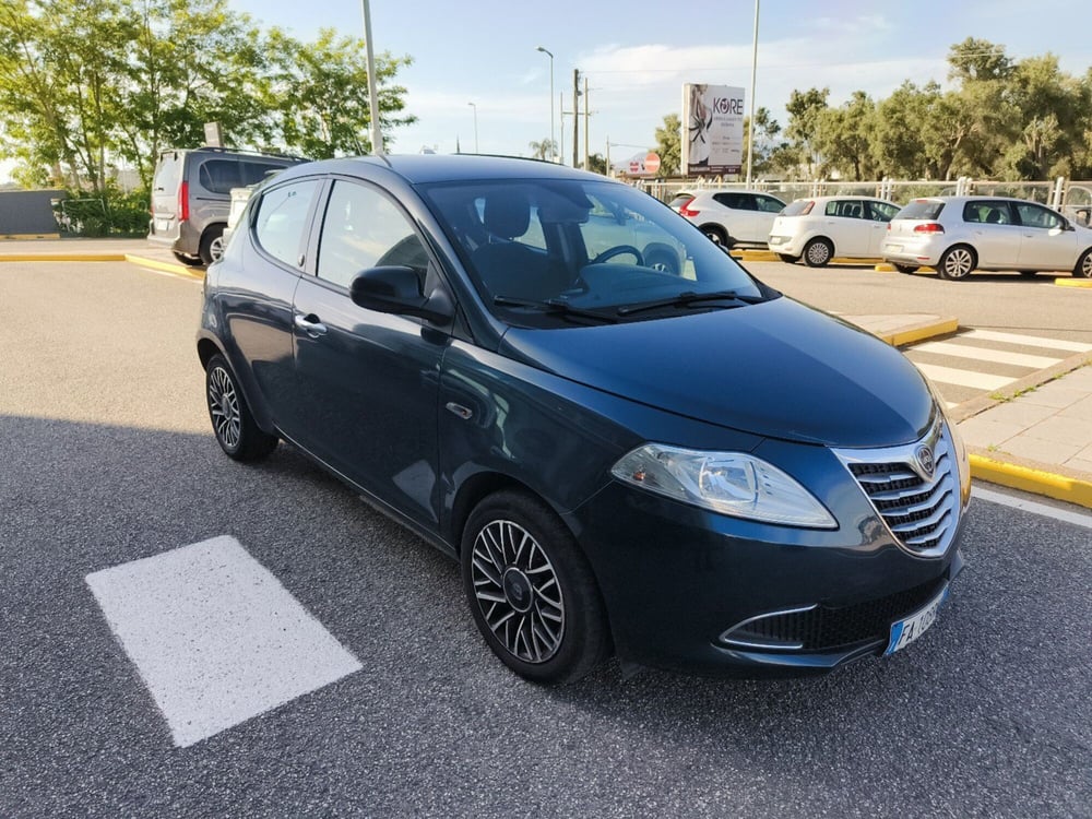 Lancia Ypsilon usata a Reggio Calabria (7)
