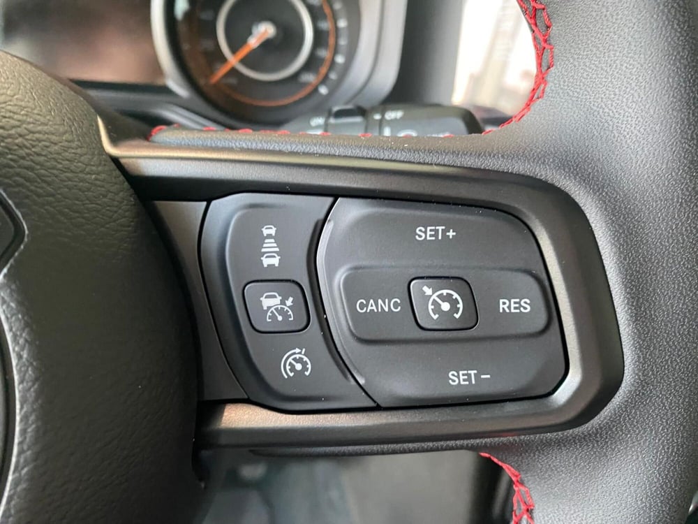 Jeep Wrangler Unlimited nuova a Milano (17)