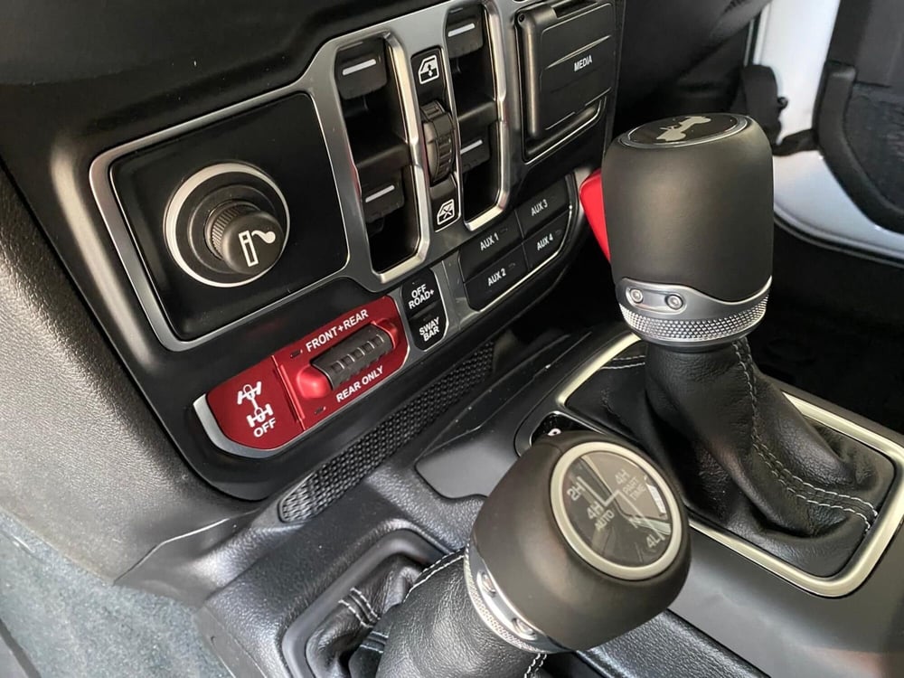 Jeep Wrangler Unlimited nuova a Milano (18)