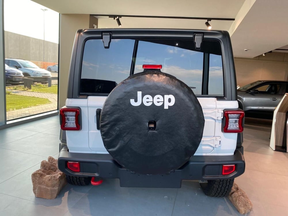 Jeep Wrangler Unlimited nuova a Milano (4)