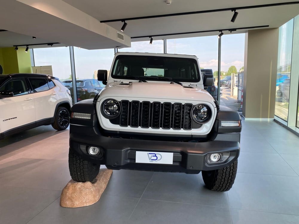 Jeep Wrangler Unlimited nuova a Milano (7)