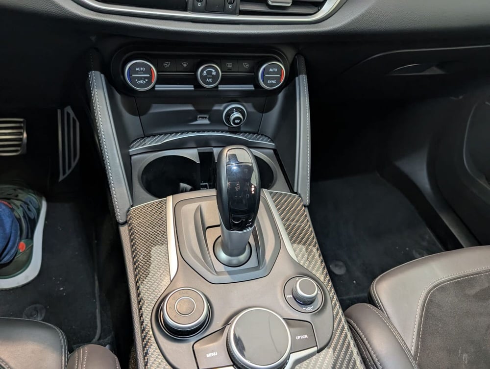 Alfa Romeo Stelvio usata a Milano (14)