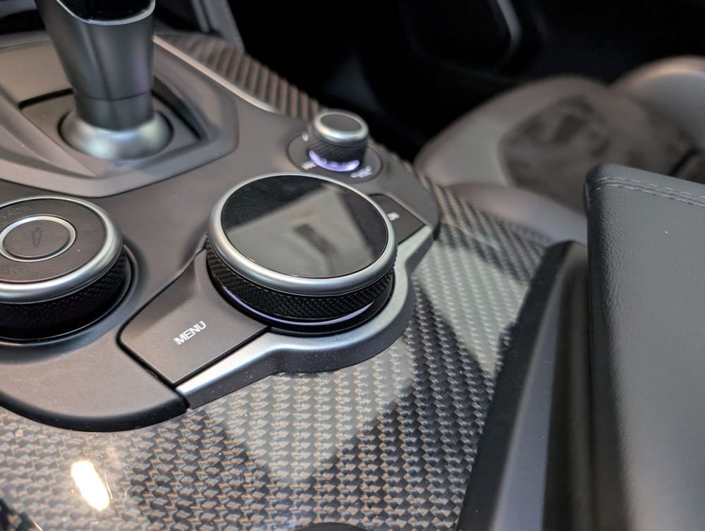 Alfa Romeo Stelvio usata a Milano (15)