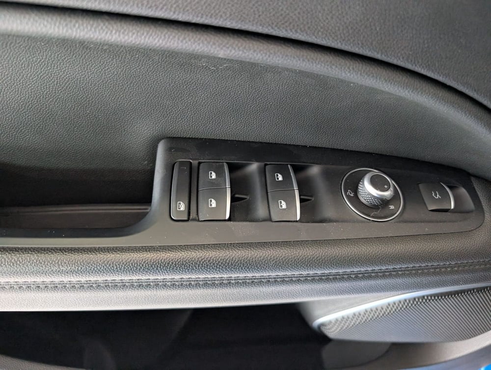 Alfa Romeo Stelvio usata a Milano (16)