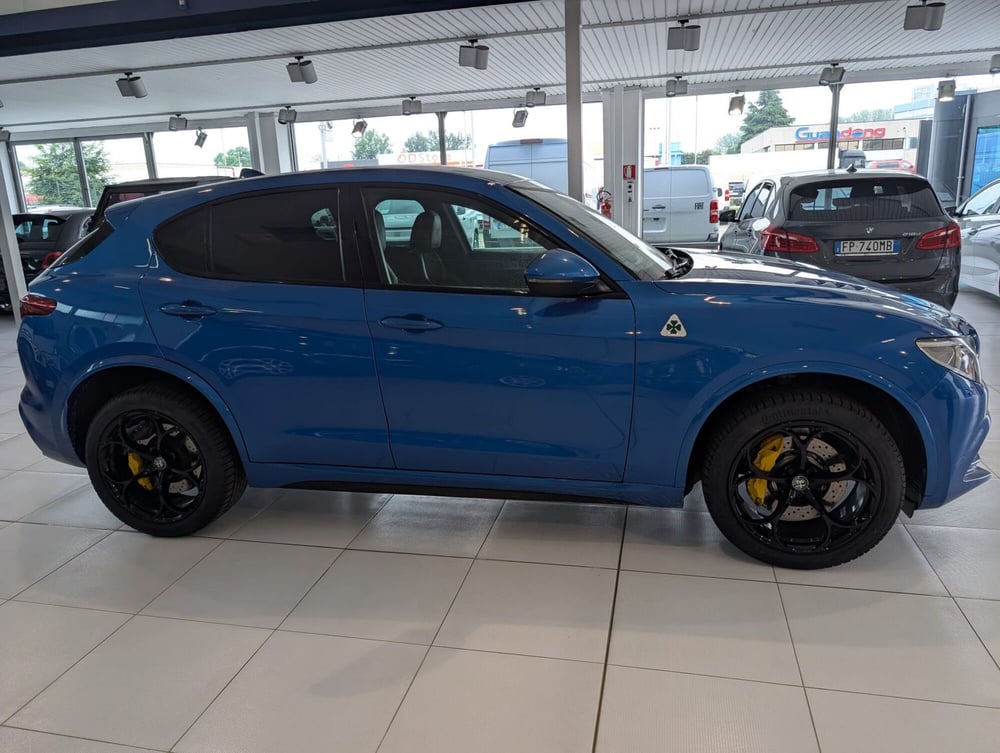 Alfa Romeo Stelvio usata a Milano (2)