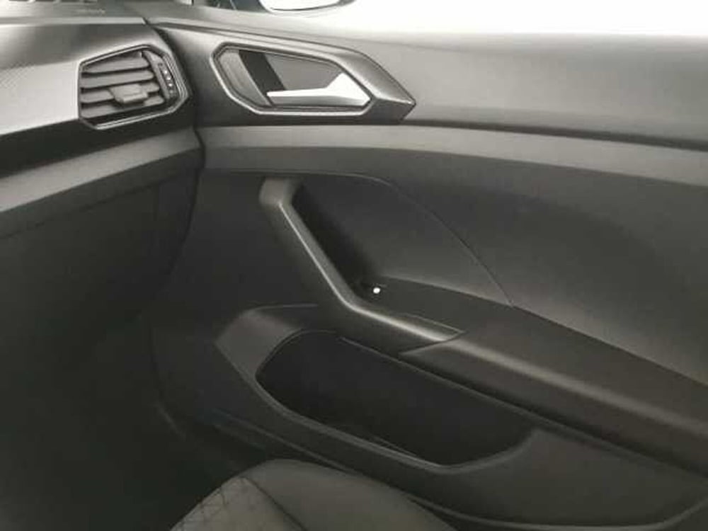 Volkswagen T-Cross usata a Chieti (17)