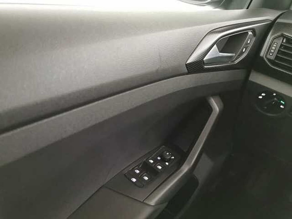 Volkswagen T-Cross usata a Chieti (20)