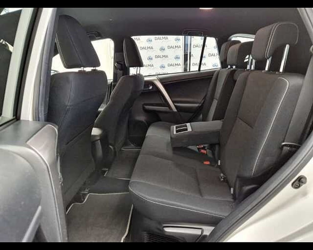 Toyota Rav4 usata a Milano (11)