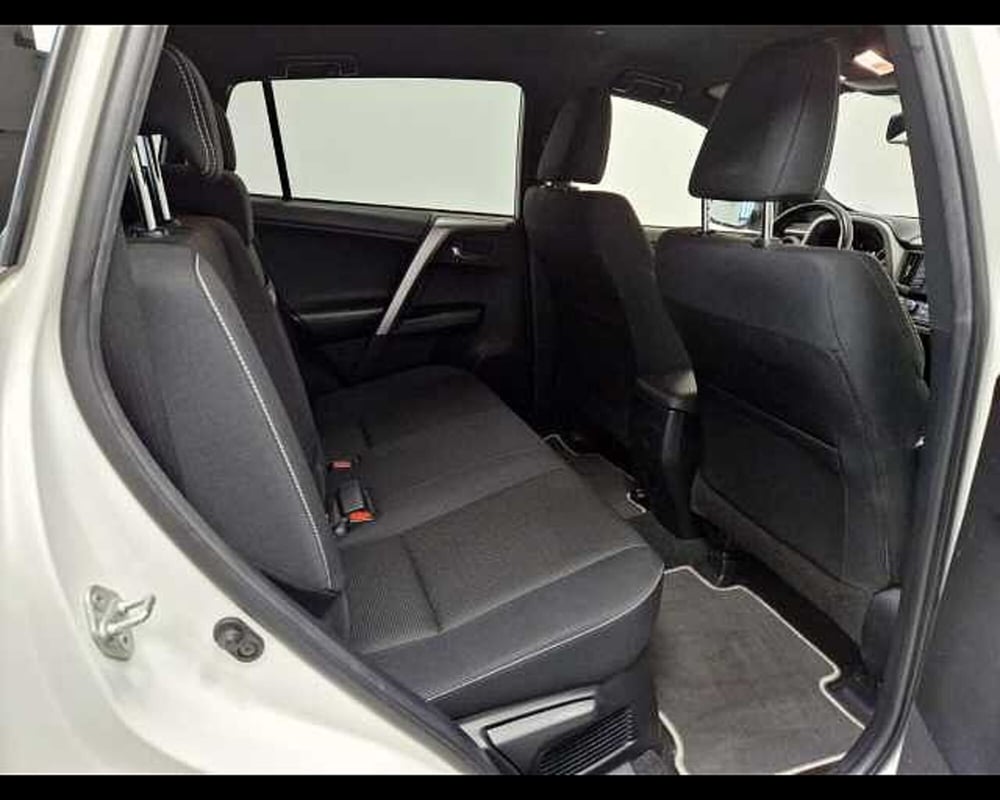 Toyota Rav4 usata a Milano (12)