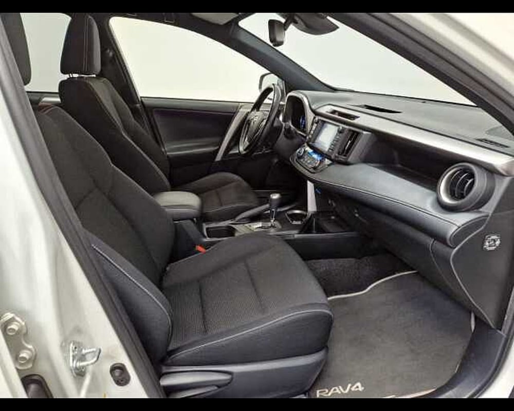 Toyota Rav4 usata a Milano (9)